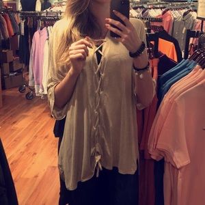 AHN & AHN top. SIZE SMALL. LOOSE FIT